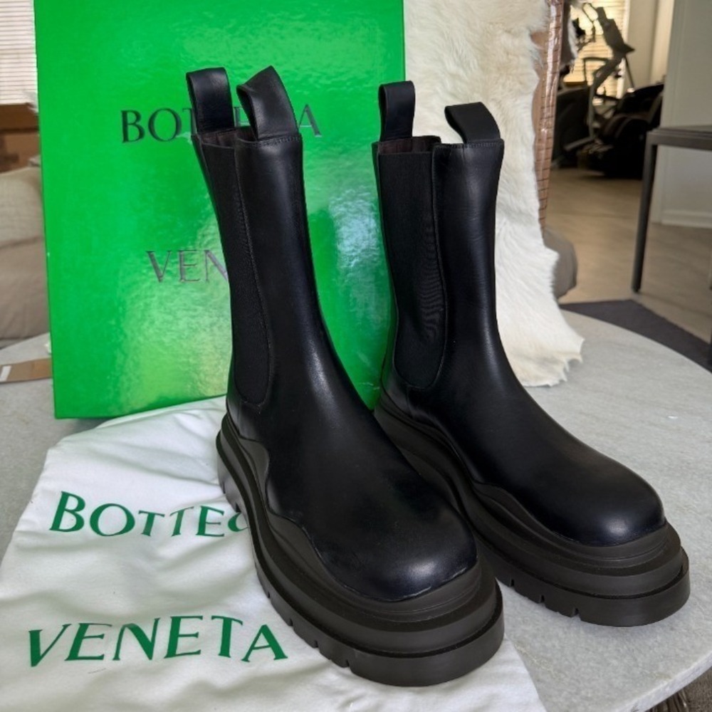 Bottega Veneta Military Calf Black Leather Brown & Black Tire Boot 630284 (44) - Picture 7 of 12